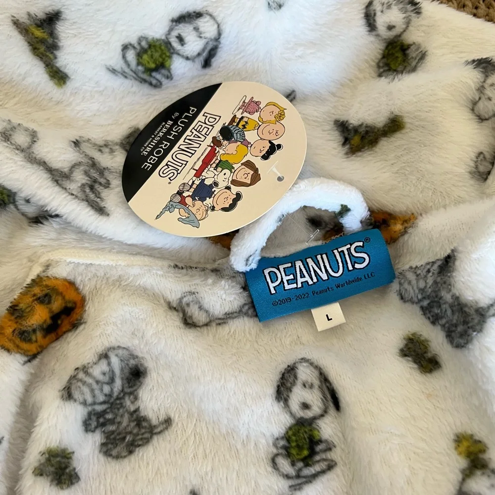 Peanuts lounge wear - Picture 5 of 9